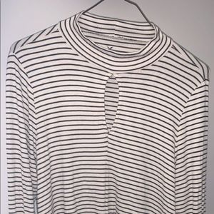 American Eagle Long Sleeve Shirt